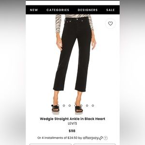 Levis wedgie straight ankle in black size 26!